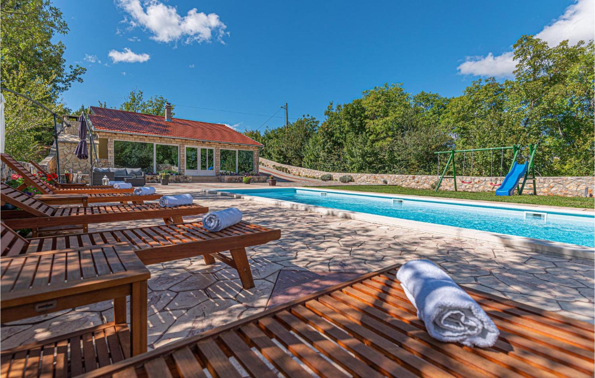 Gorgeous Home In Knin With Kitchen Kovacic Ngoại thất bức ảnh